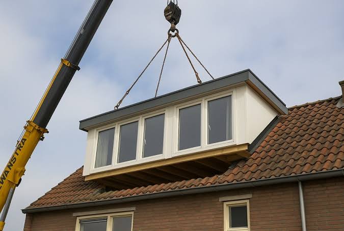 Afgewerkte dakkapel op een woning in Groningen